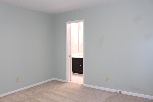 Building Photo - 364 Oakland Rd