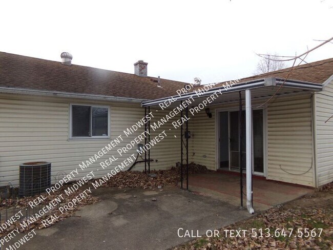 Building Photo - 916 Haller Ave
