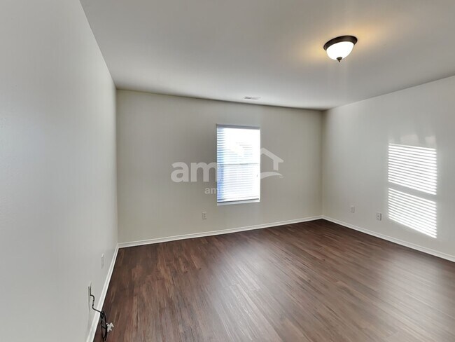 Building Photo - 1611 Rustic Arch Way