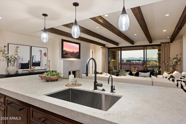 Building Photo - 7181 E Camelback Rd