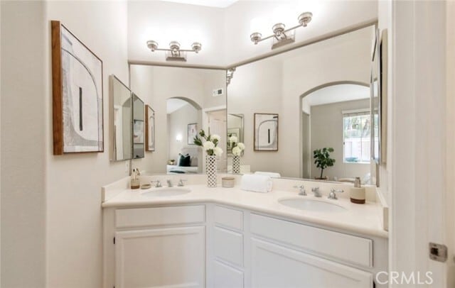 Building Photo - 12 Parthenia