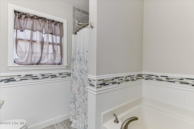 Building Photo - 135 Summerfield Cir