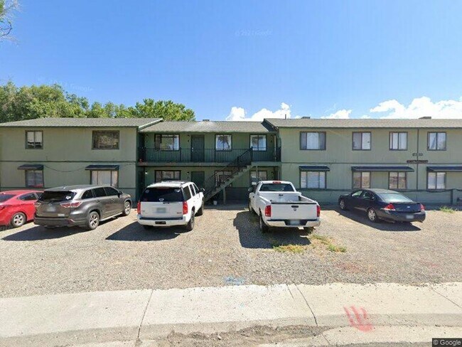 Building Photo - 939-951 Iowa Ave