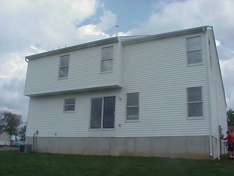 Building Photo - 9904 River Trail Dr