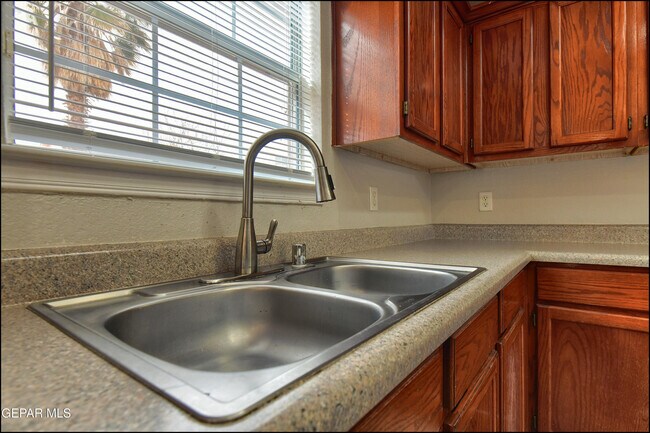 Building Photo - 3057 Tierra Mina Dr