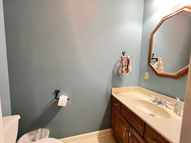 Building Photo - Life Just Got Better.-MONTH TO MONTH LEASE...