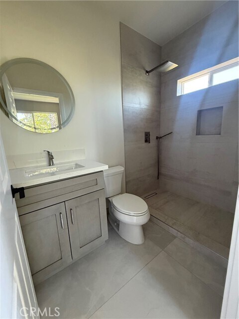 Building Photo - 15362 Valerio St