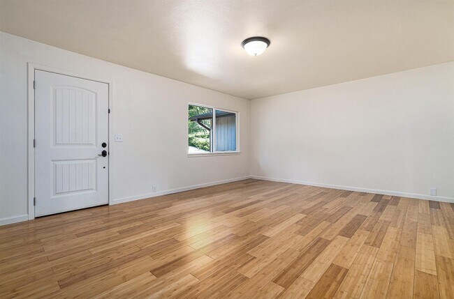 Building Photo - 10752 Footwall Dr