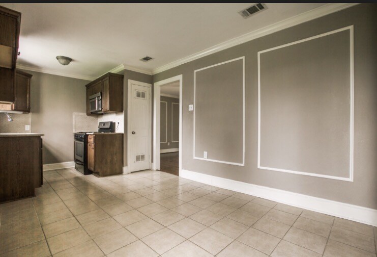 Building Photo - 417 E Holley St