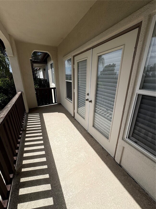 Building Photo - 24 Country Walk Dr