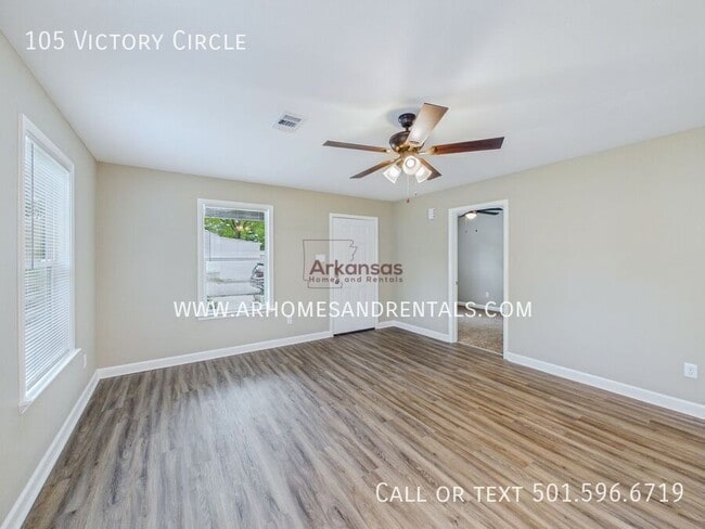 Building Photo - 105 Victory Cir