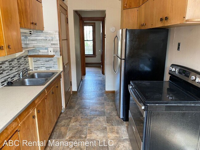 Building Photo - 5 br, 2 bath House - 825 Henrietta Street