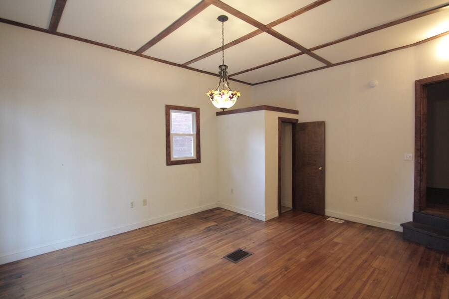 Building Photo - 405 S Trenton Ave