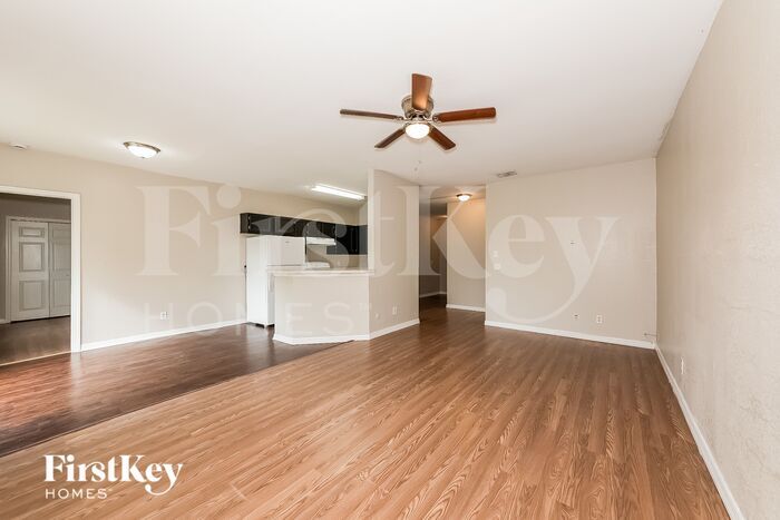 Building Photo - 2621 Atwater Dr