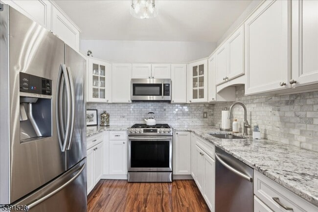 Building Photo - 58A Ridgedale Ave
