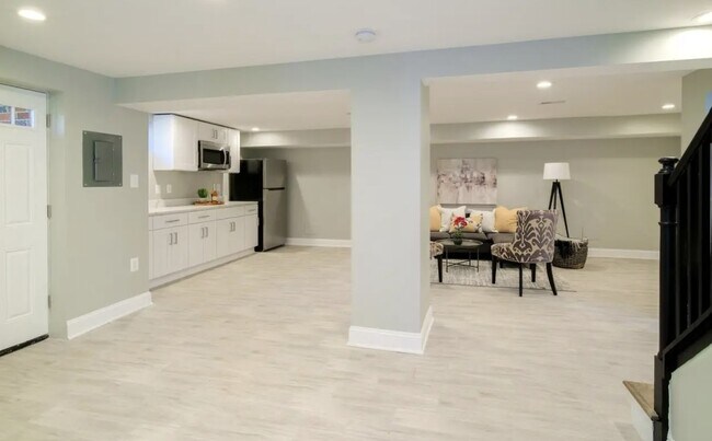 Building Photo - 4410 16th St NE