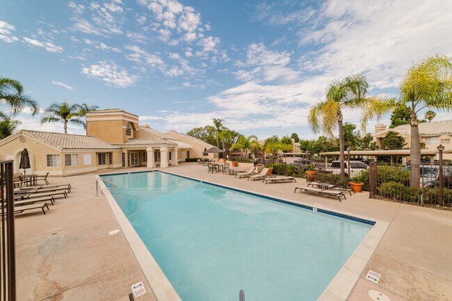 Building Photo - 7001 Ballena Way