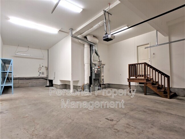 Building Photo - 17409 NE 32nd St