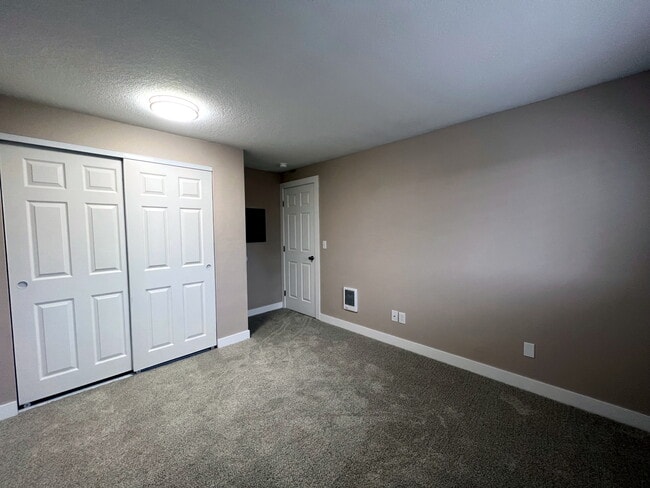 Building Photo - Cedar Heights Apartments