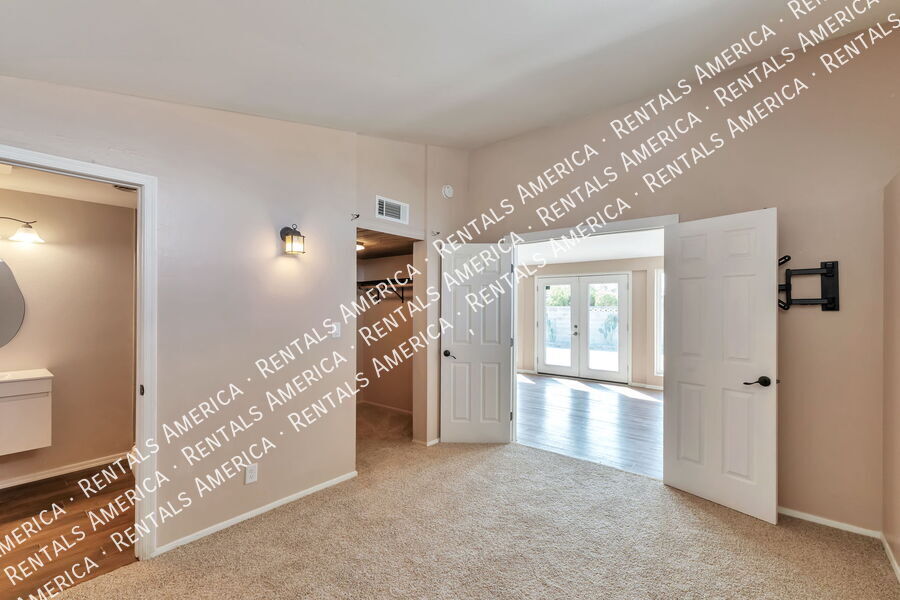 Building Photo - 1311 W Wheatridge Dr