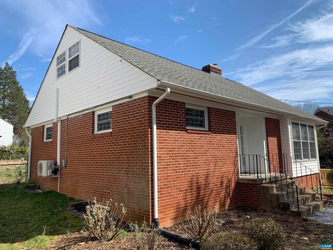 Building Photo - 506 Hanover St