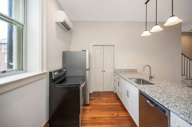 Building Photo - 1201 Princess Anne St