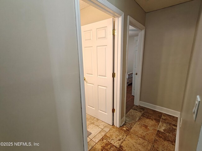 Building Photo - 1505 Majestic View Ln