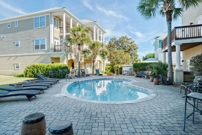 Building Photo - 22022 Front Beach Rd