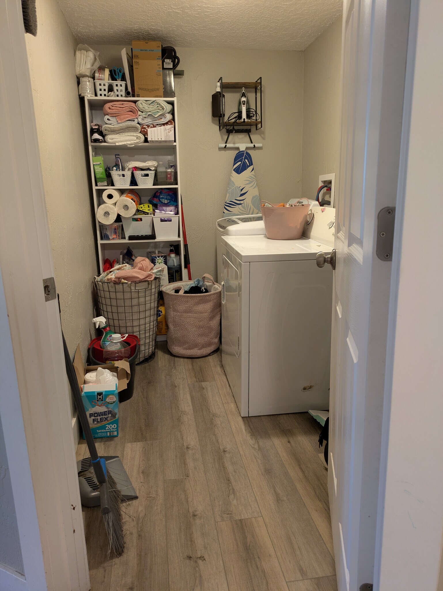 laundry room - 3771 Orchard Ave