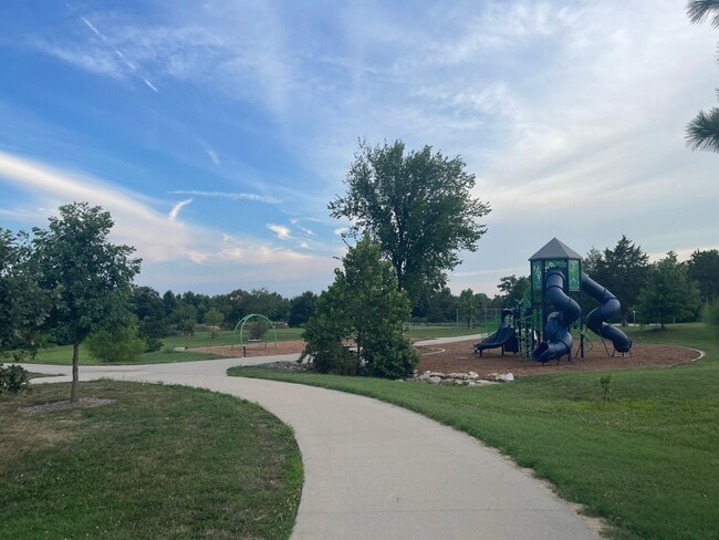 Building Photo - 3 bd, 2 ba NE Columbia house, brand new co...