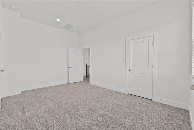 Building Photo - 5206 Sage Hls Dr