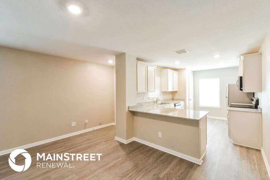Building Photo - 3123 Begonia Bend