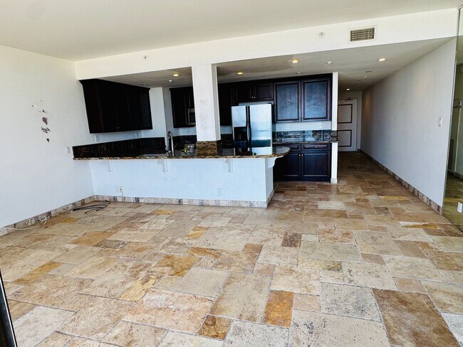 Building Photo - Oceanview 1 Bedroom with Beach Access for ...
