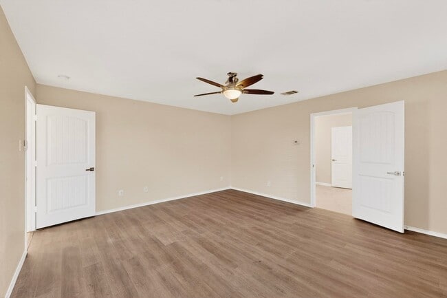 Building Photo - 1406 Cedar Hollow Dr