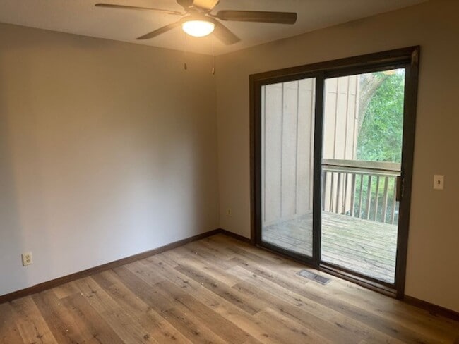 Building Photo - Updated 3 bed overlooking Pond. Available ...
