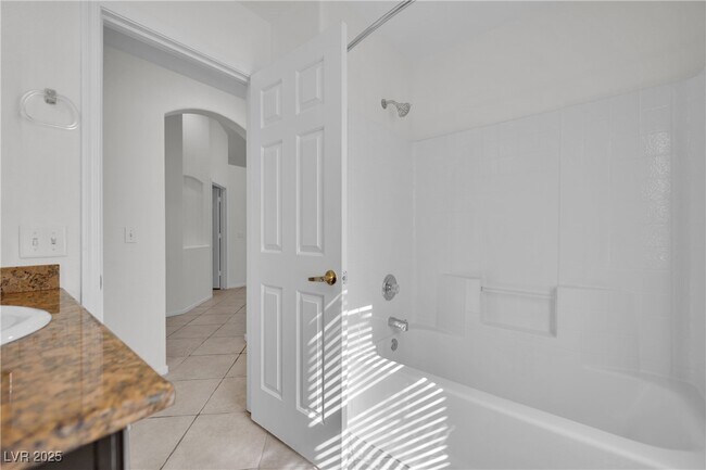 Building Photo - 1542 Misty Sky Dr