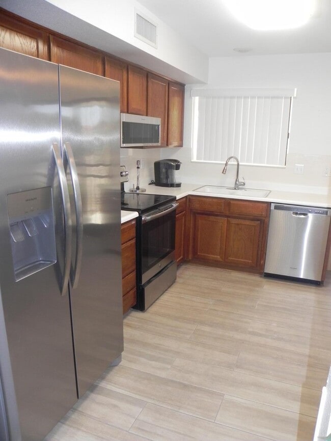 Building Photo - 19911 N 146th Way