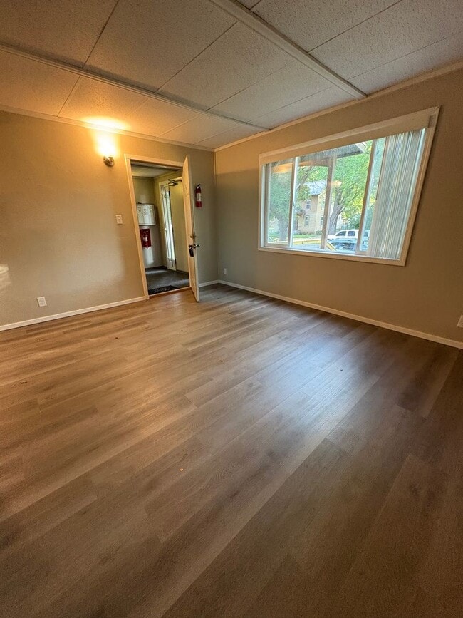 Building Photo - AI - 05 - Avon St