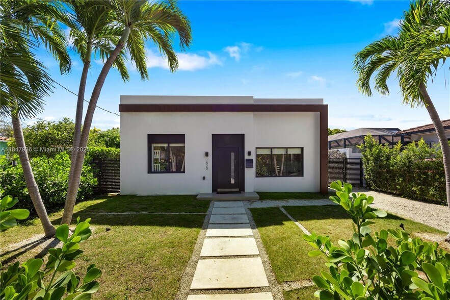 Building Photo - 1520 SW 12th Ave