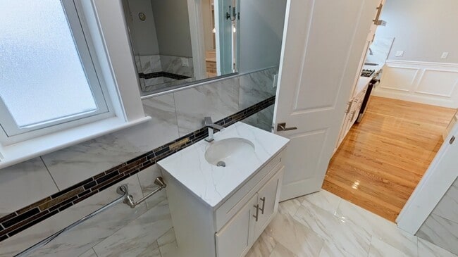 Building Photo - 30 Centre St