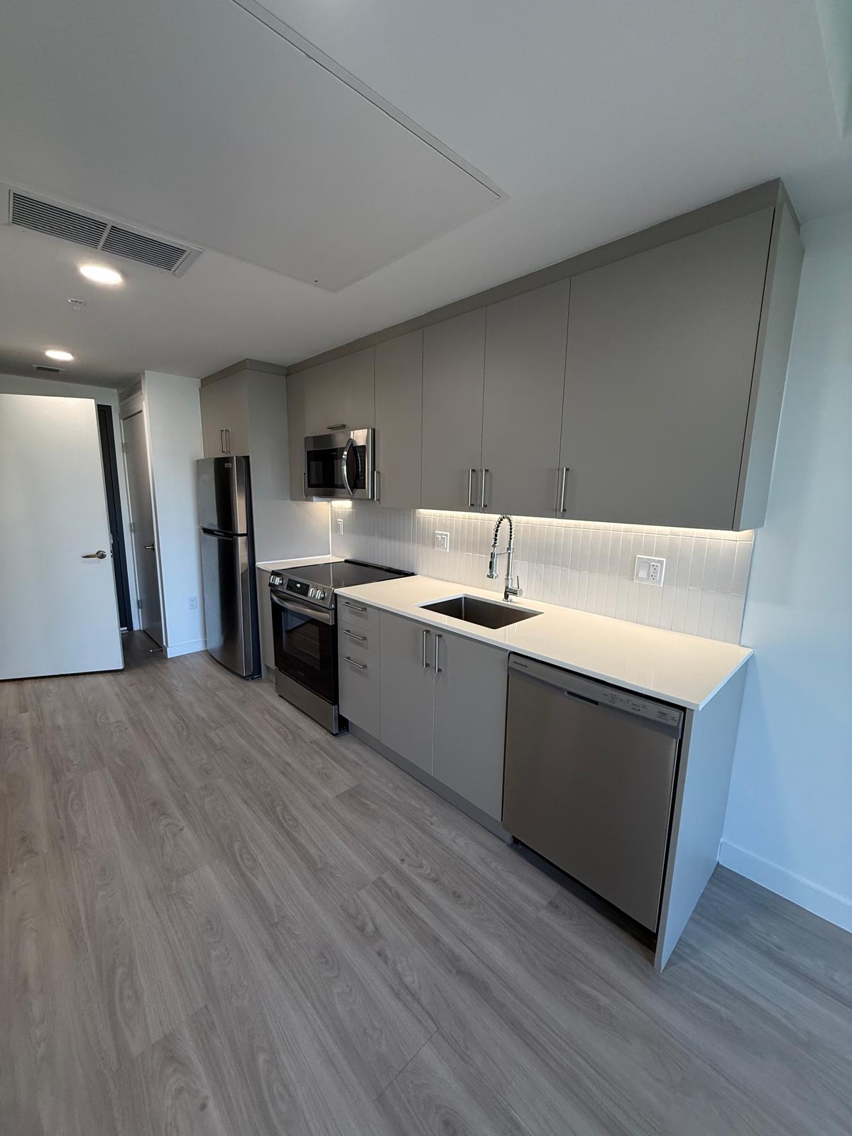 Building Photo - 1930 NW 1st Pl