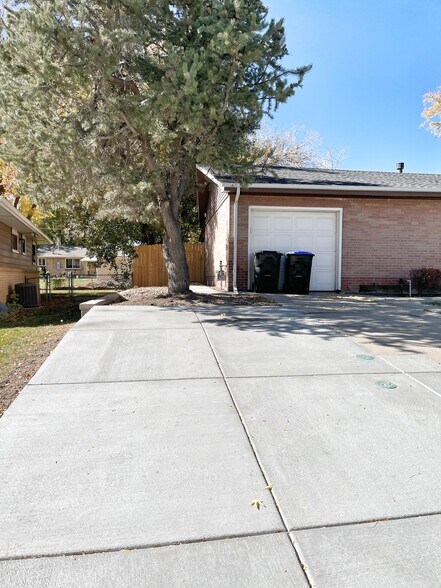 Building Photo - 6573 Teller St