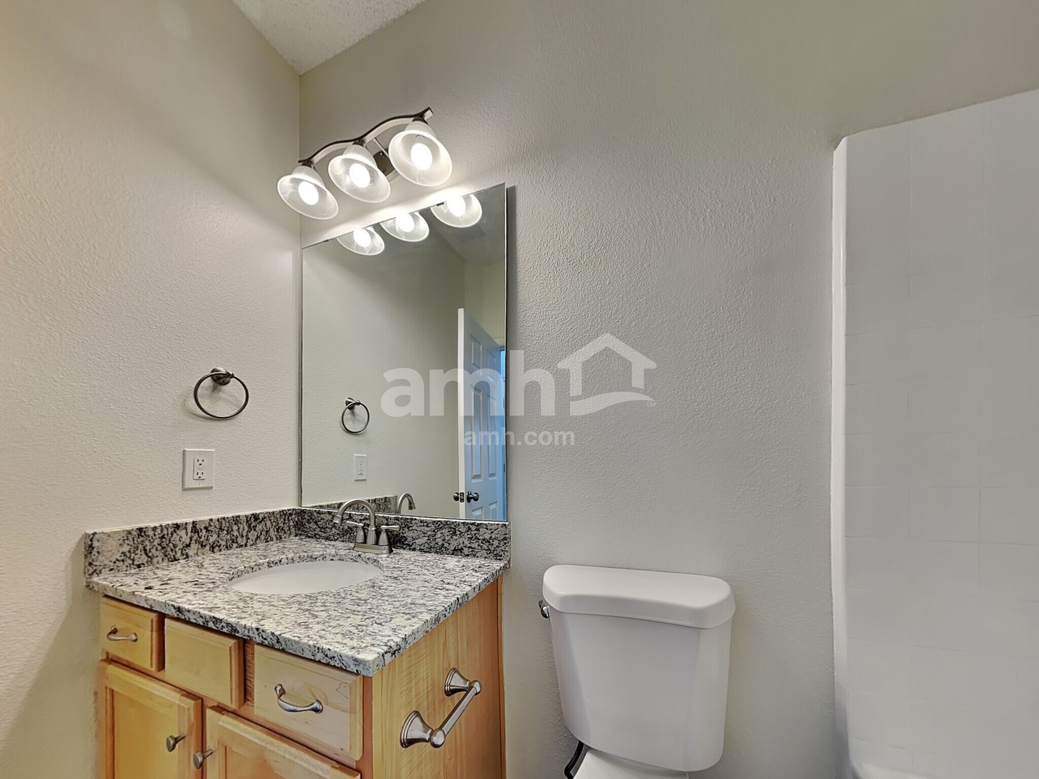 Building Photo - 116 Archwood Dr