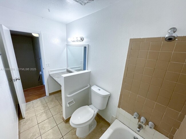 Building Photo - 5970 NW 28th St