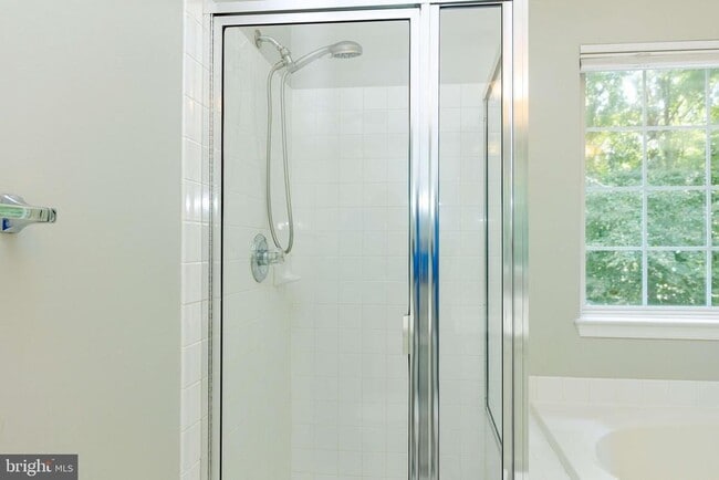 Building Photo - 6029 Blue Point Ct