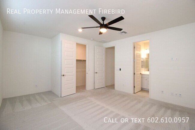 Building Photo - 3037 W la Mirada Dr