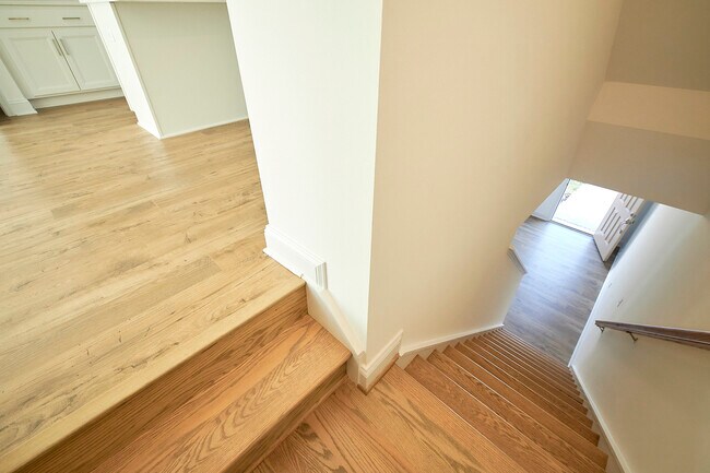 Building Photo - 13868 Randolph Pond Ln