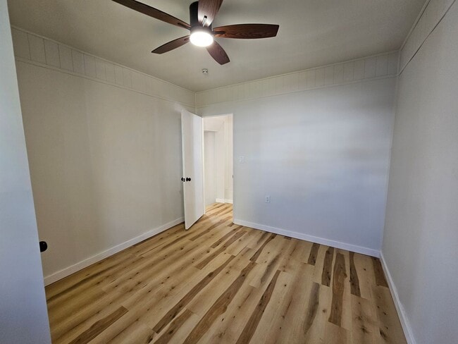Building Photo - Newly updated 2 bedroom 1 bath apartment f...