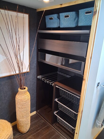 Building Photo - 603 38th St W