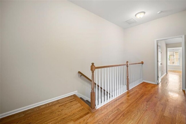 Building Photo - 6424 Queens Court Trace